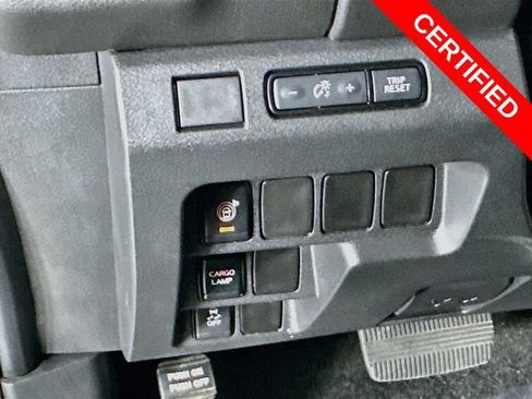 Used 2025 Nissan Frontier SV RWD image 12
