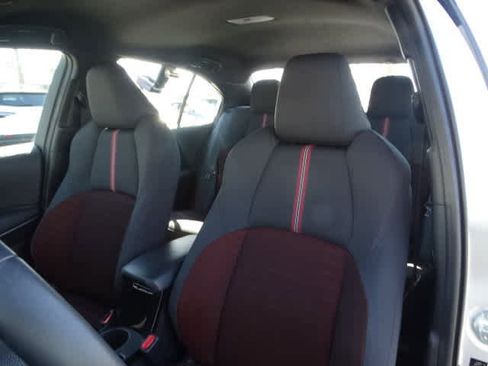 Used 2024 Toyota Corolla SE image 19