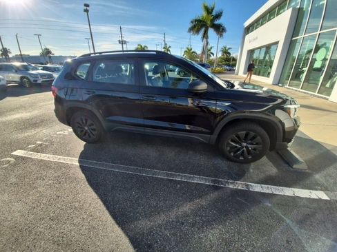 Used 2023 Volkswagen Taos S image 2