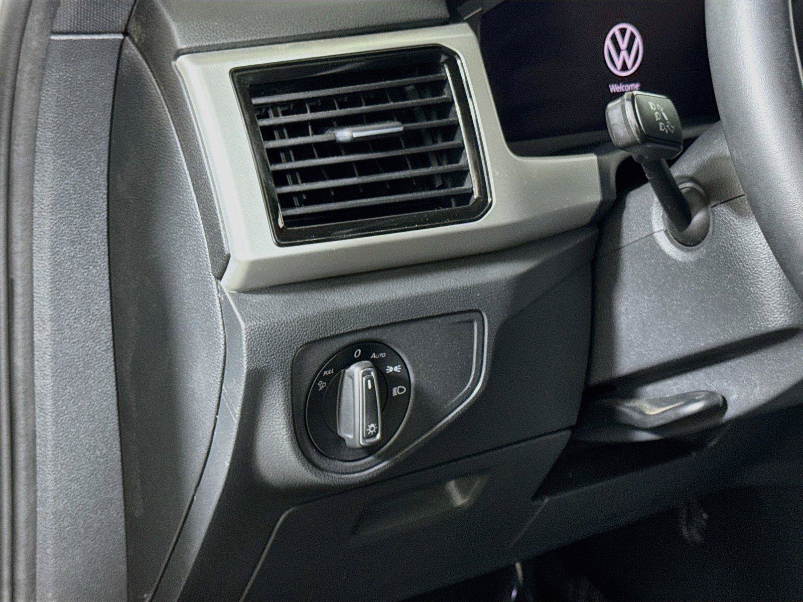 Used 2023 Volkswagen Atlas Cross Sport SE w/ Panoramic Sunroof Package FWD image 8