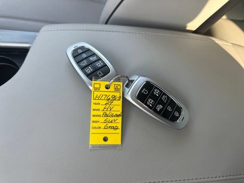 Used 2024 Hyundai Palisade Calligraphy FWD image 20