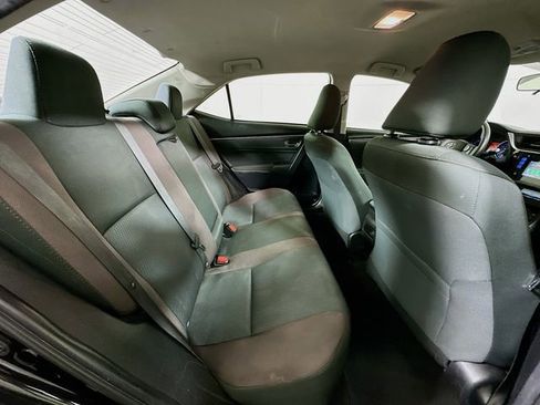 Used 2019 Toyota Corolla LE image 24