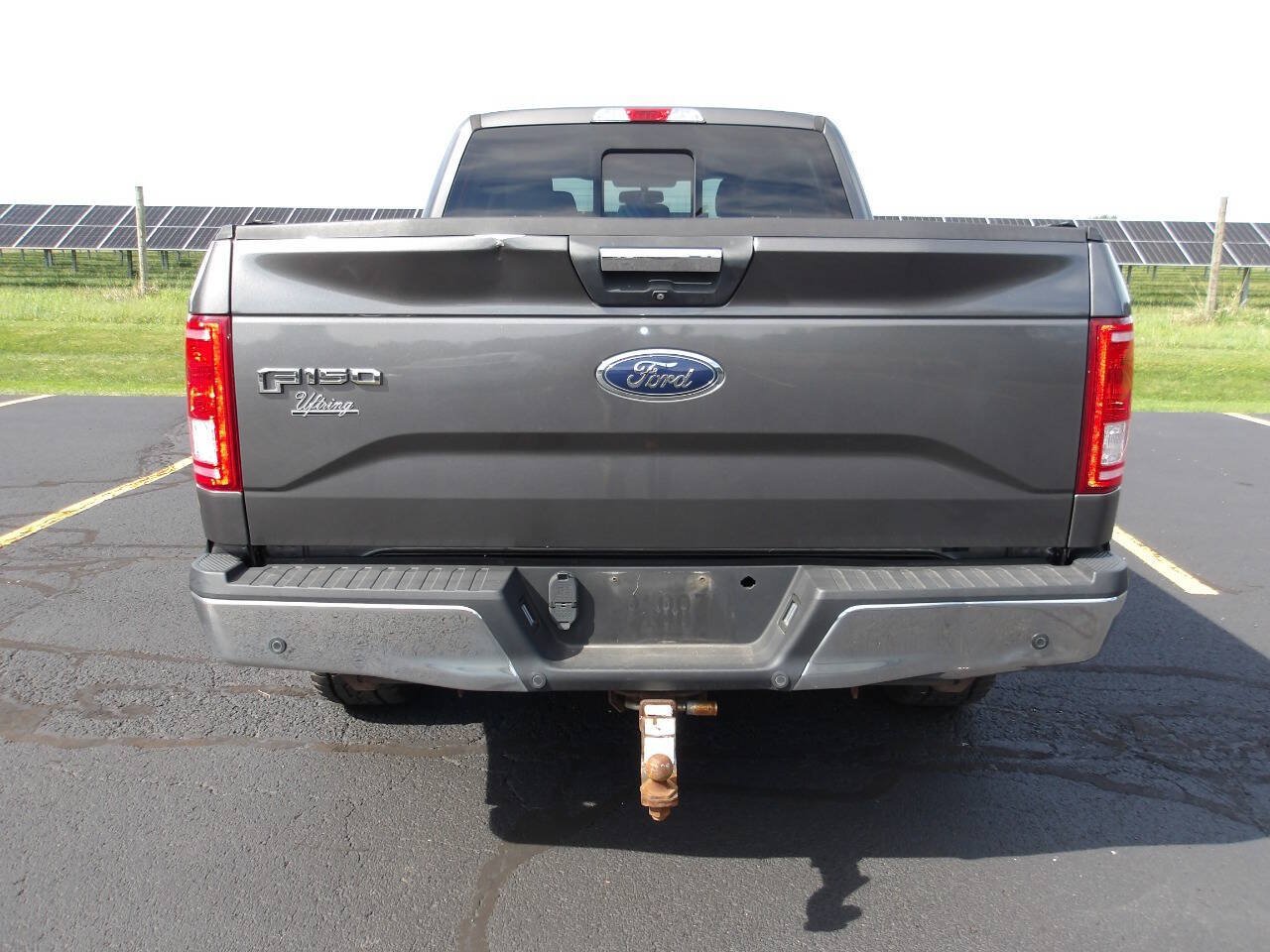Used 2015 Ford F150 XLT w/ Equipment Group 302A Luxury AWD/4WD image 4