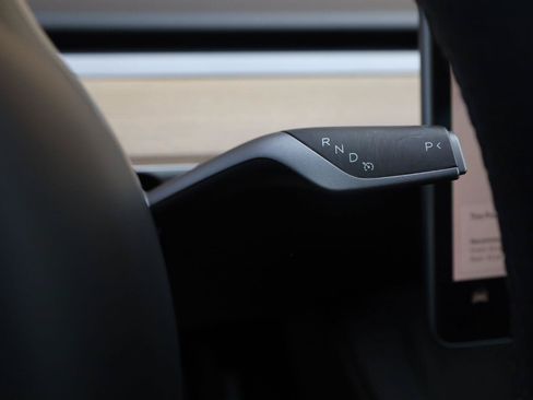 Used 2023 Tesla Model 3 Standard Range RWD image 33