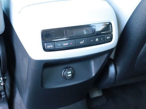 Used 2025 Hyundai Palisade SEL FWD image 30