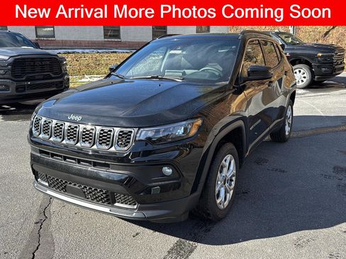 New 2026 Jeep Compass Latitude image 1