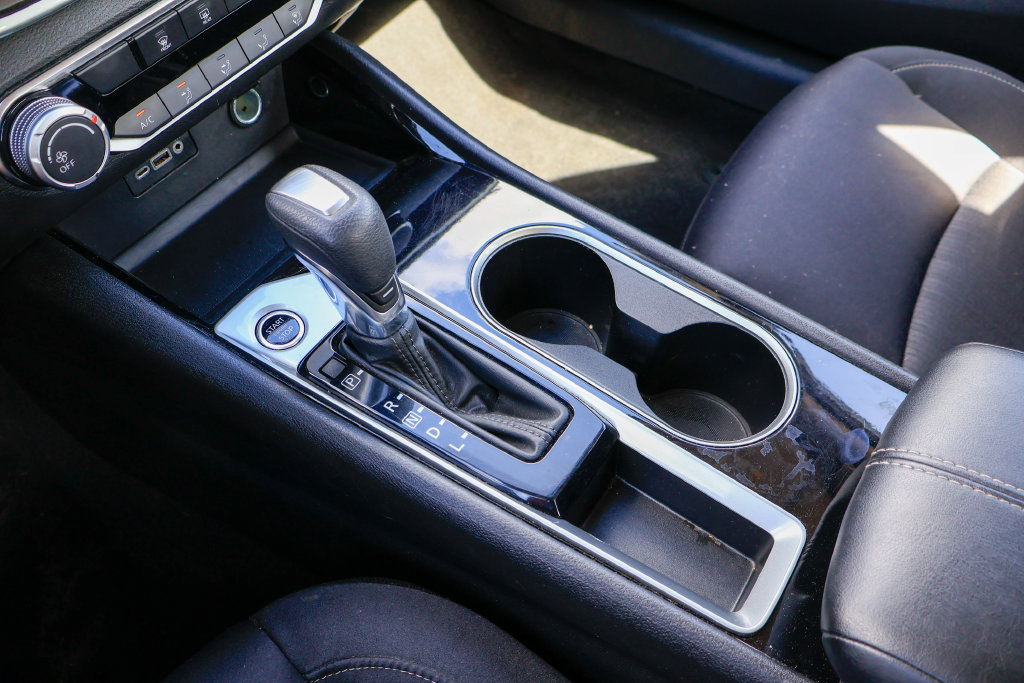 Used 2024 Nissan Altima 2.5 SV FWD image 15