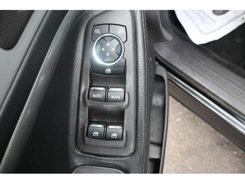 Used 2014 Ford Explorer XLT w/ Equipment Group 202A AWD/4WD image 9