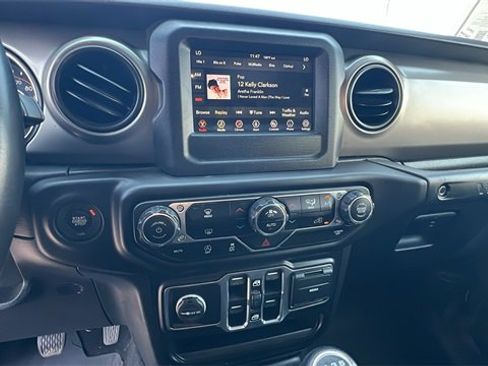 Used 2021 Jeep Wrangler Unlimited Sport image 25