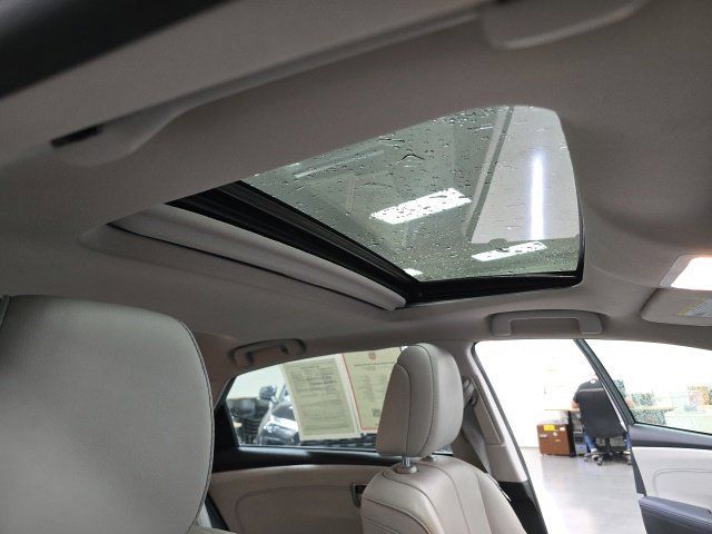 Used 2013 Toyota Avalon Limited FWD image 22