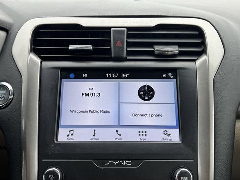 Used 2019 Ford Fusion SEL image 23