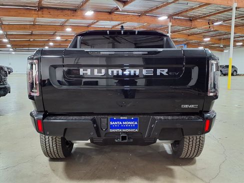 New 2026 GMC Hummer EV 4x4 Crew Cab image 9
