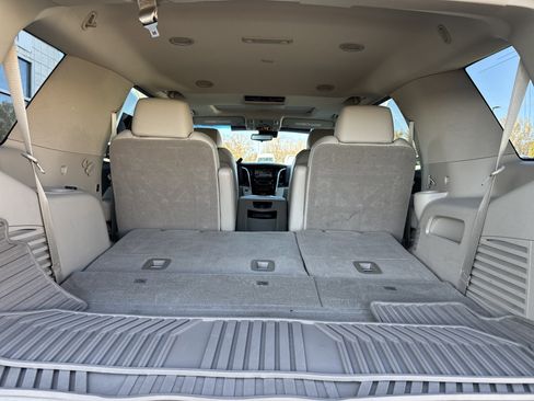 Used 2019 Cadillac Escalade Luxury image 38