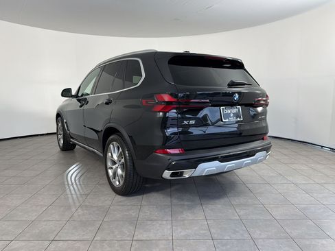 Certified 2026 BMW X5 xDrive40i AWD/4WD image 3