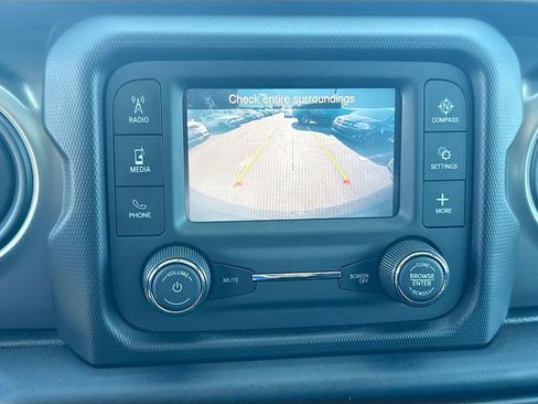 Used 2021 Jeep Wrangler Unlimited Sport image 15