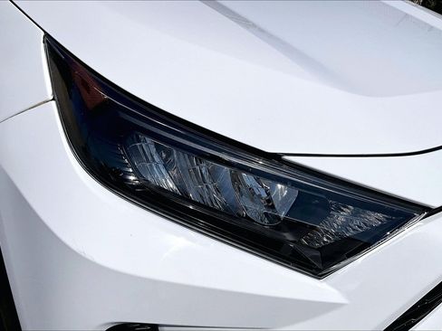 Used 2022 Toyota RAV4 LE FWD image 29