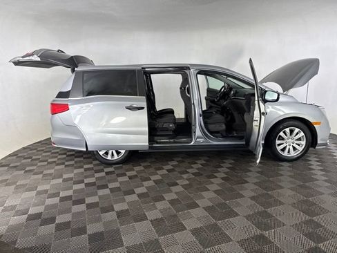 Used 2020 Honda Odyssey LX image 17
