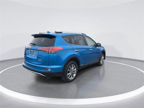 Used 2016 Toyota RAV4 Limited w/ Advanced Technology Package image 8