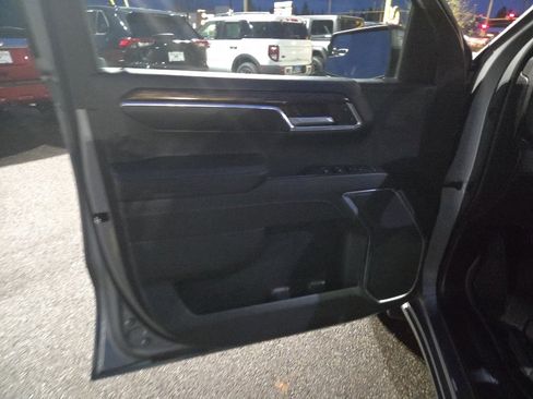 Used 2024 GMC Sierra 1500 Elevation image 18