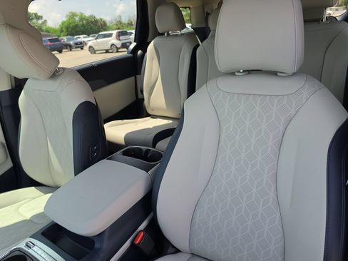 New 2026 Kia Carnival SX FWD image 22