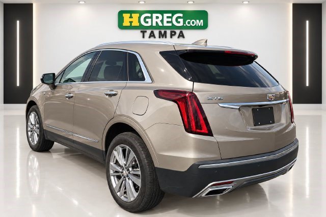 Used 2023 Cadillac XT5 Premium Luxury FWD image 2