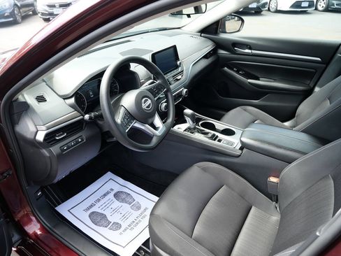 Used 2023 Nissan Altima 2.5 SV AWD/4WD image 9
