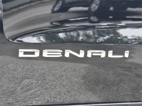 Used 2024 GMC Sierra 1500 Denali image 9