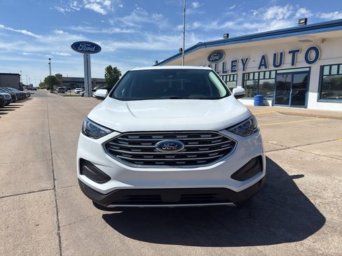 Used 2024 Ford Edge SEL AWD/4WD image 2