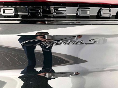 New 2026 Porsche Cayenne S image 33