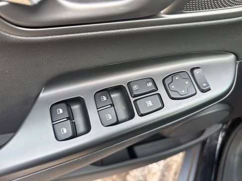 Used 2021 Hyundai Kona Ultimate image 13