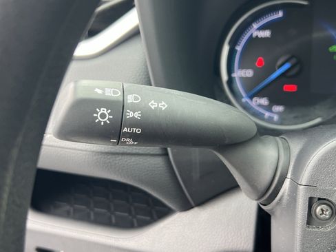 Used 2025 Toyota RAV4 XLE AWD/4WD image 32