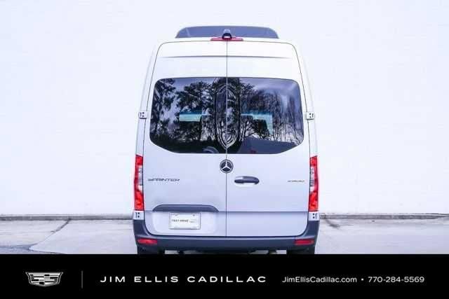 Used 2024 Mercedes-Benz Sprinter 2500 image 3