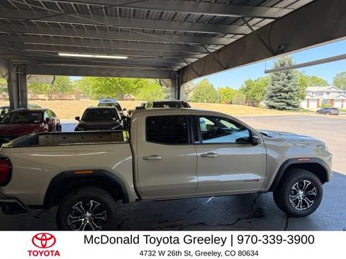 Used 2023 GMC Canyon AT4 w/ AT4 Premium Package AWD/4WD image 4