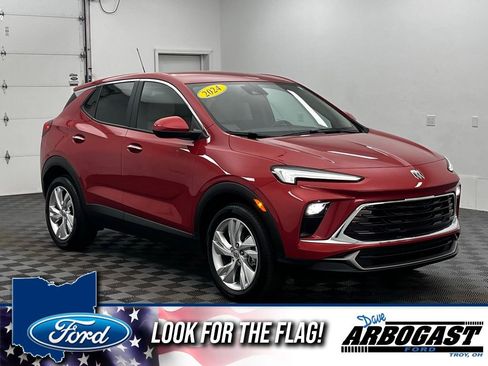 Used 2024 Buick Encore GX Preferred FWD image 1