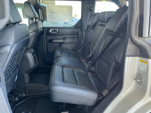 New 2026 Ford Bronco Badlands AWD/4WD image 7