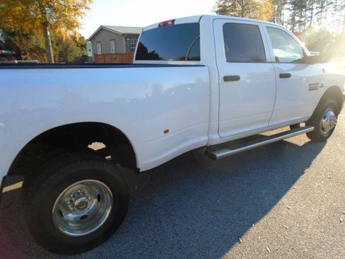 Used 2017 RAM 3500 Tradesman w/ Chrome Appearance Group image 11