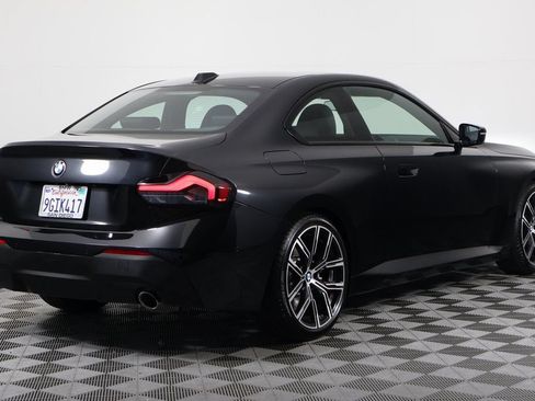 Used 2023 BMW 230i Coupe w/ Convenience Package RWD image 4
