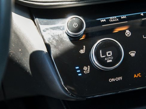 Used 2025 INFINITI QX60 Luxe AWD/4WD image 19