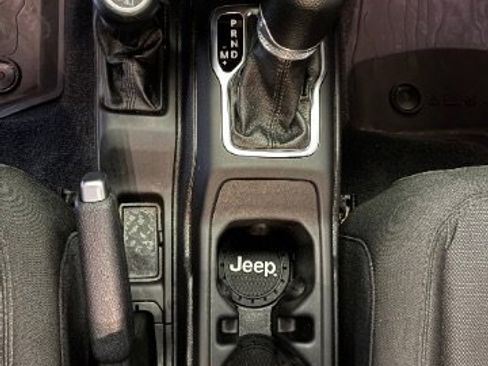 Used 2023 Jeep Wrangler Unlimited Sport AWD/4WD image 22