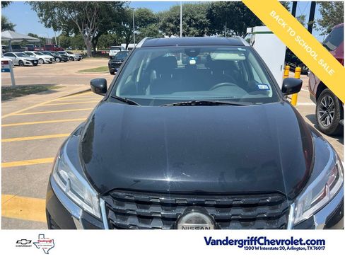 Used 2021 Nissan Kicks SV FWD image 15