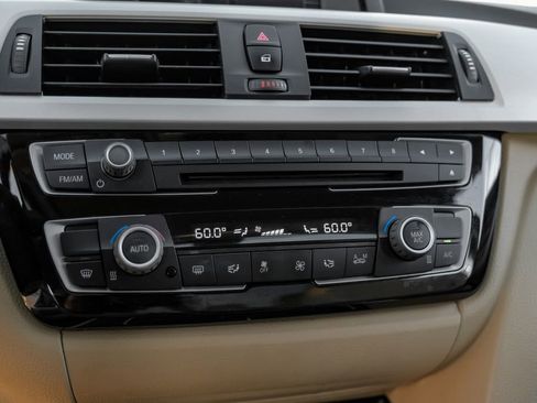 Used 2018 BMW 320i Sedan image 26