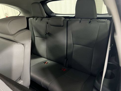 Used 2022 Toyota Highlander L FWD image 23