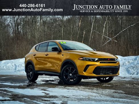 Used 2024 Dodge Hornet GT w/ GT Blacktop Package image 1