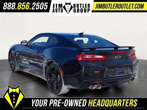Used 2017 Chevrolet Camaro SS image 2