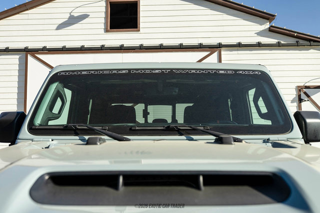 Used 2023 Jeep Gladiator Mojave w/ LED Lighting Group AWD/4WD image 96