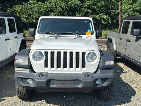 Used 2018 Jeep Wrangler Unlimited Sport S AWD/4WD image 2