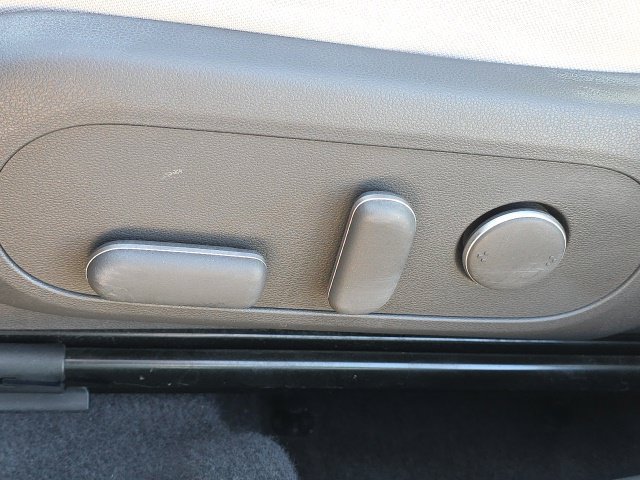 Certified 2024 Hyundai Kona SEL FWD image 6