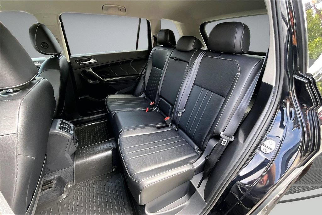 Used 2022 Volkswagen Tiguan SE AWD/4WD image 22