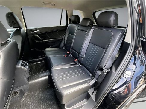 Used 2022 Volkswagen Tiguan SE AWD/4WD image 22