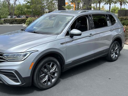 Used 2023 Volkswagen Tiguan SE FWD image 31